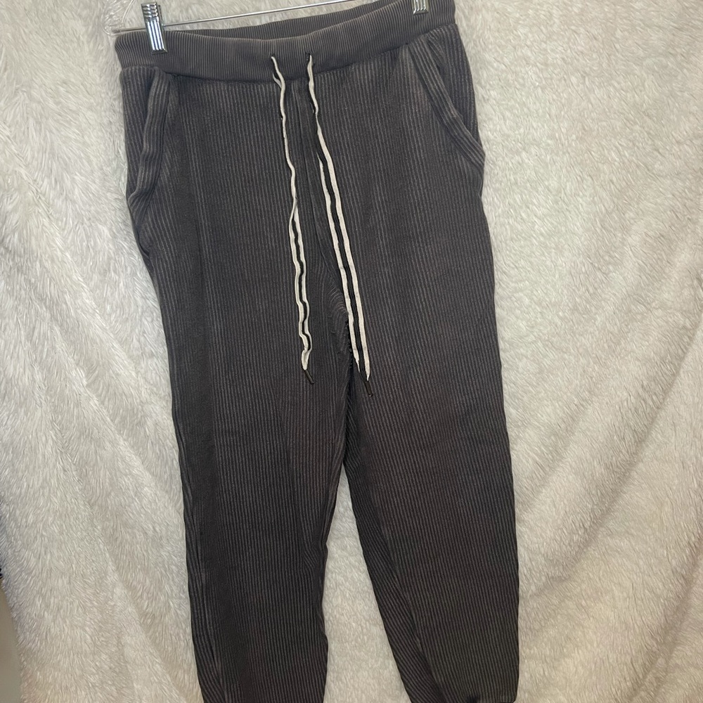 Aerie joggers